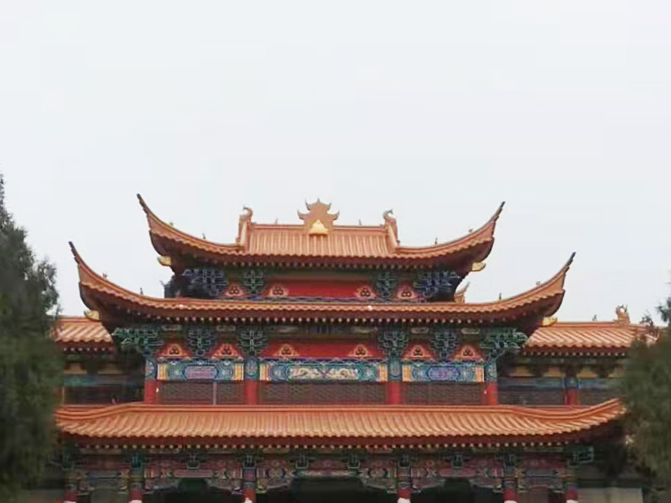 仿古金屬瓦比傳統(tǒng)瓦獨(dú)特的優(yōu)點(diǎn)，現(xiàn)在為什么屬瓦賣(mài)的那么好